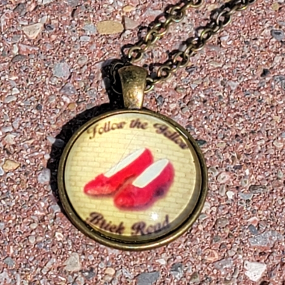 3/$20 Wizard of Oz Necklace Dorothys Red Slippers Cabochon Dome Pendant Jewelry - Picture 2 of 11